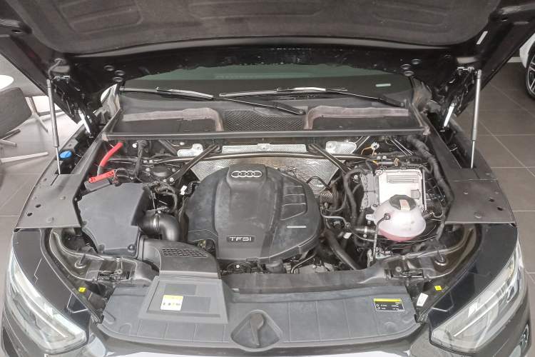 Used Audi Q5L Sportback 2021 40 TFSI Fashion Model Engine Bay