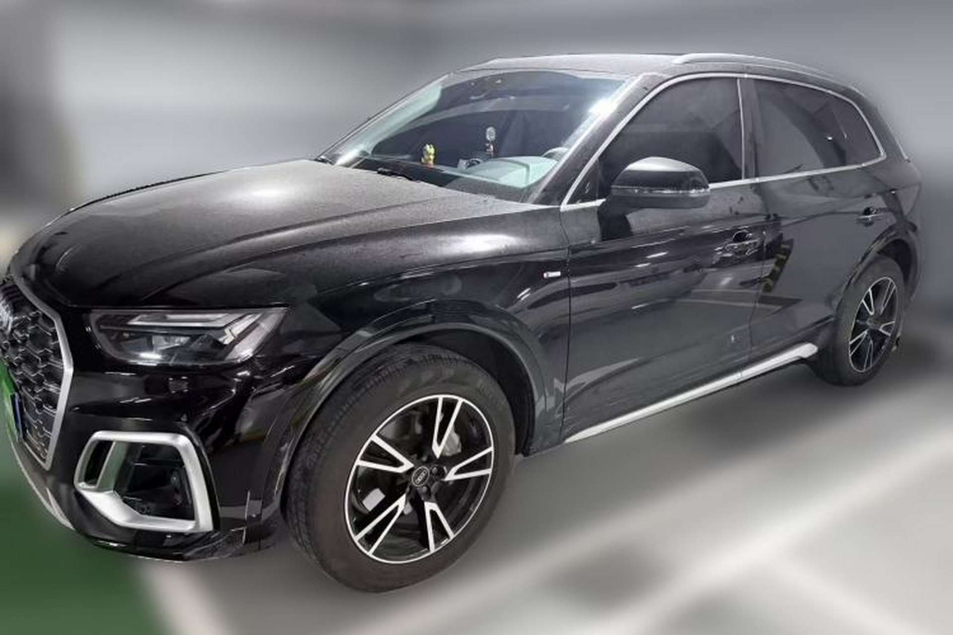 Used Audi Q5L Sportback 2021 40 TFSI Fashion Model Front Left 45 Deg