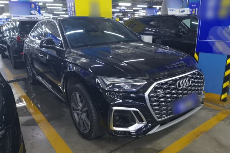 Used Audi Q5L Sportback 2021 40 TFSI Luxury Edition Front Right 45 Deg
