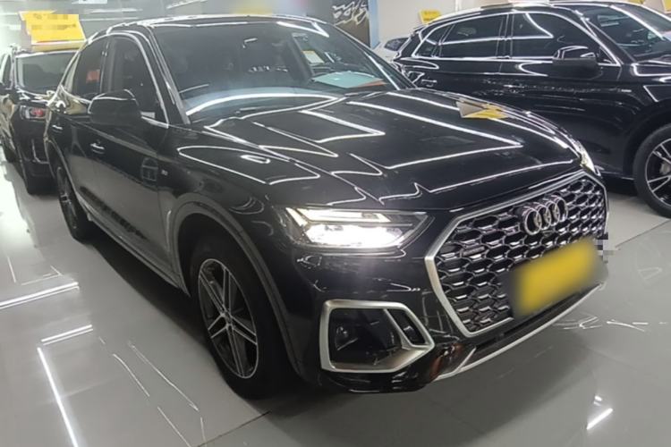 Used Audi Q5L Sportback 2021 40 TFSI Fashion Model Front Right 45 Deg