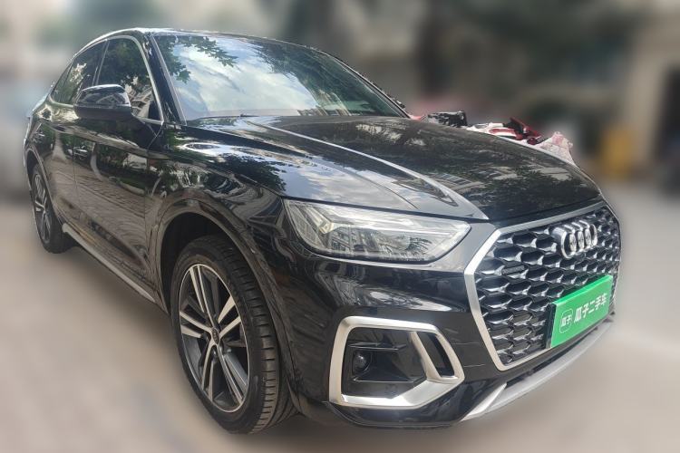 Used Audi Q5L Sportback 2021 40 TFSI Luxury Edition Front Right 45 Deg
