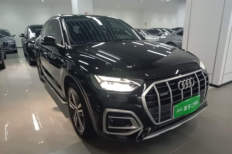Used Audi Q5L Sportback 2021 40 TFSI Fashion Model Front Right 45 Deg