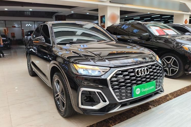 Used Audi Q5L Sportback 2021 40 TFSI Fashion Model Front Right 45 Deg