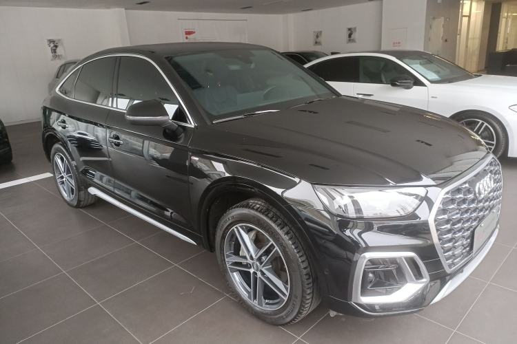 Used Audi Q5L Sportback 2021 40 TFSI Fashion Model Front Right 45 Deg