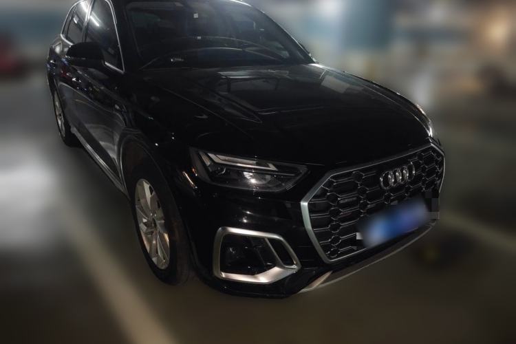 Used Audi Q5L Sportback 2021 40 TFSI Fashion Model Front Right 45 Deg