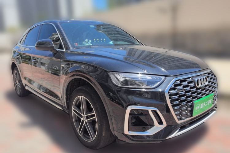 Used Audi Q5L Sportback 2021 40 TFSI Fashion Model Front Right 45 Deg