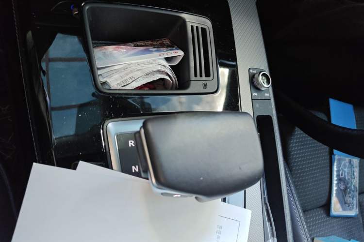 Used Audi Q5L Sportback 2021 40 TFSI Luxury Edition Gear Lever