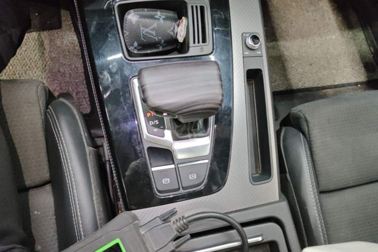 Used Audi Q5L Sportback 2021 45 TFSI Luxury Edition Gear Lever