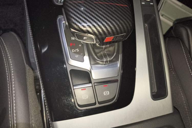 Used Audi Q5L Sportback 2021 40 TFSI Fashion Model Gear Lever