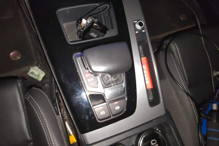 Used Audi Q5L Sportback 2021 40 TFSI Fashion Model Gear Lever