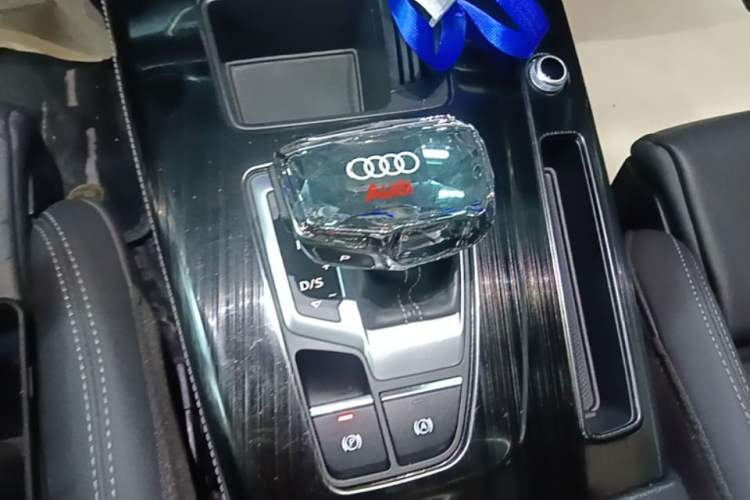 Used Audi Q5L Sportback 2021 40 TFSI Fashion Model Gear Lever