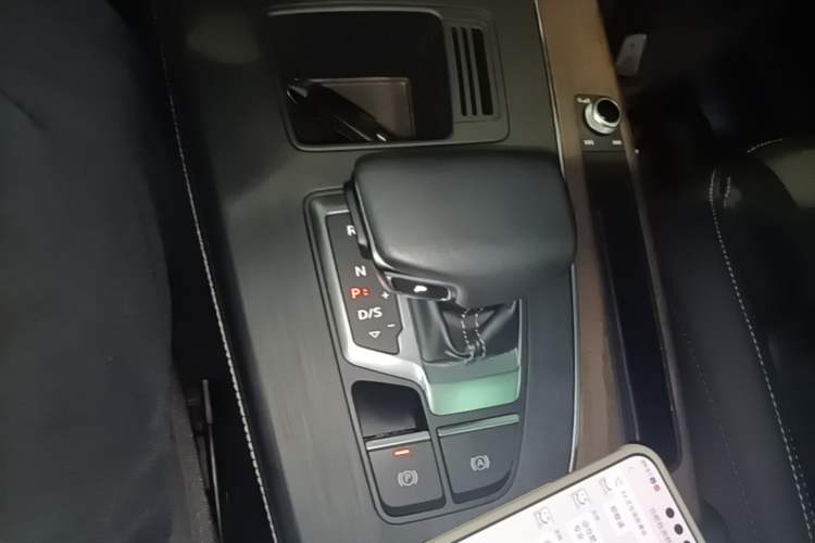 Used Audi Q5L Sportback 2021 40 TFSI Fashion Model Gear Lever