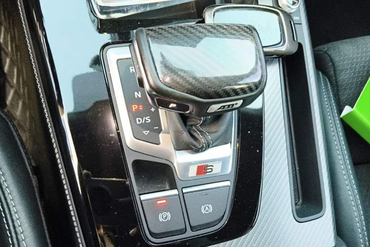 Used Audi Q5L Sportback 2021 45 TFSI Luxury Edition Gear Lever