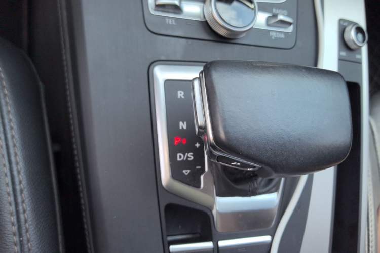 Used Audi Q5L Sportback 2021 40 TFSI Fashion Model Gear Lever