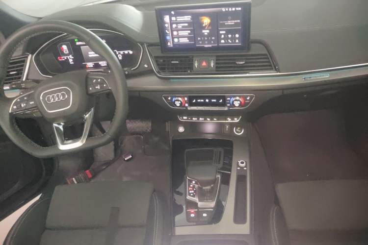 Used Audi Q5L Sportback 2021 40 TFSI Luxury Edition Gear Lever