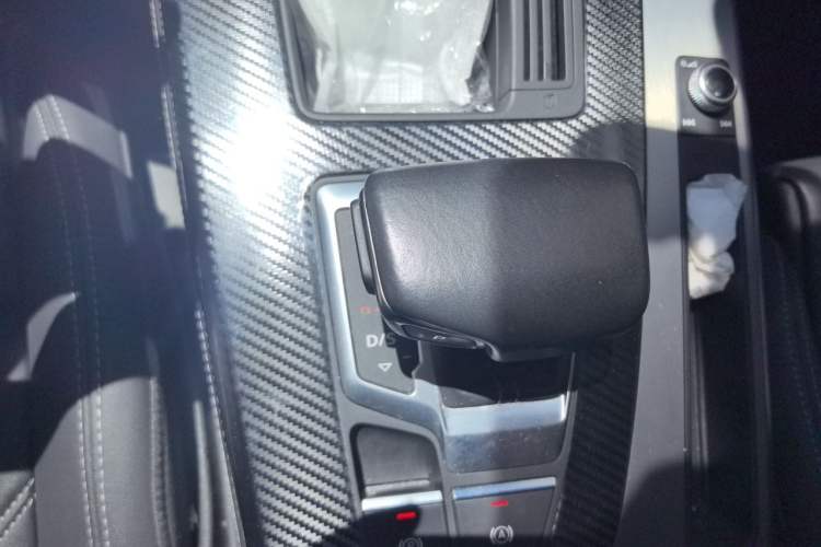 Used Audi Q5L Sportback 2021 40 TFSI Fashion Model Gear Lever