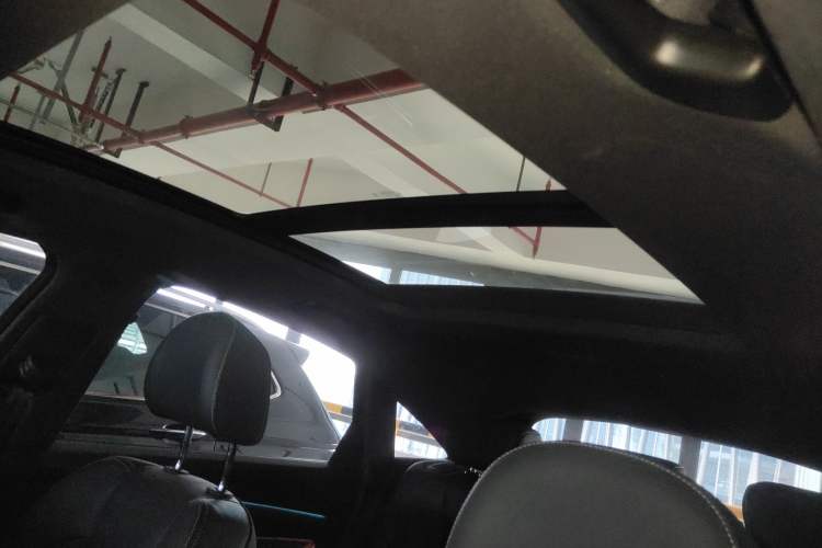 Used Audi Q5L Sportback 2021 40 TFSI Luxury Edition Headliner