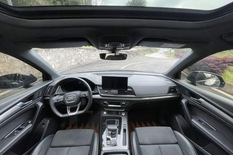 Used Audi Q5L Sportback 2021 40 TFSI Luxury Edition Interior 2