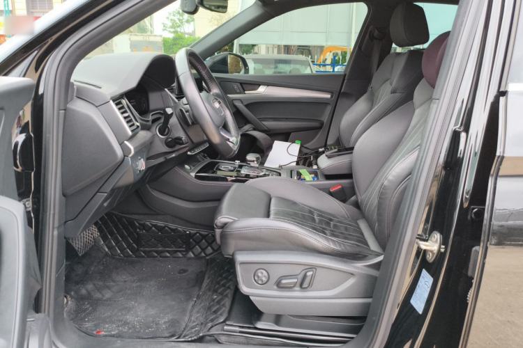 Used Audi Q5L Sportback 2021 40 TFSI Fashion Model Left Front Seat