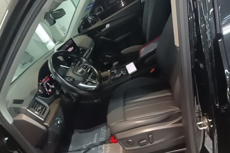 Used Audi Q5L Sportback 2021 40 TFSI Fashion Model Left Front Seat