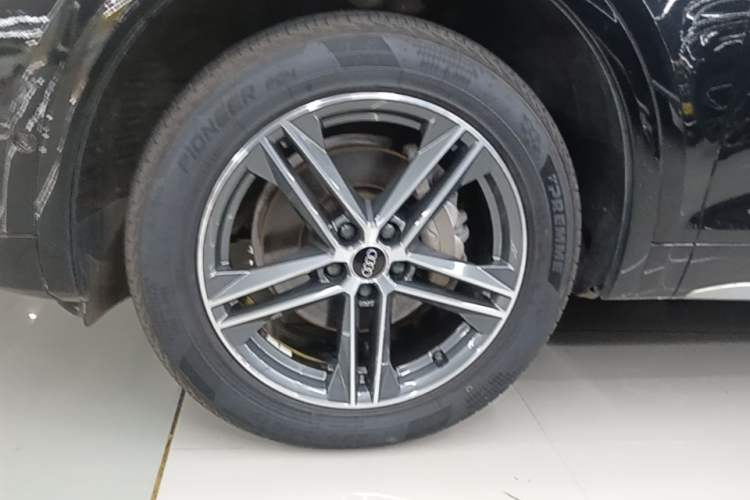Used Audi Q5L Sportback 2021 40 TFSI Fashion Model Left Front Wheel Hub