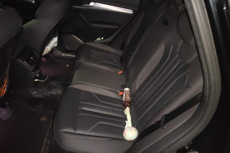Used Audi Q5L Sportback 2021 40 TFSI Fashion Model Left Rear Seat