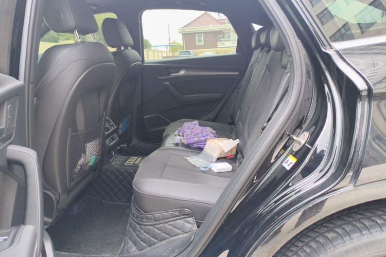 Used Audi Q5L Sportback 2021 45 TFSI Luxury Edition Left Rear Seat