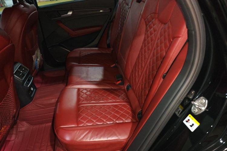 Used Audi Q5L Sportback 2021 40 TFSI Fashion Model Left Rear Seat