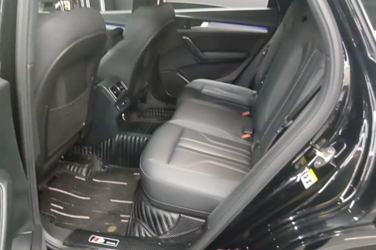 Used Audi Q5L Sportback 2021 40 TFSI Fashion Model Left Rear Seat