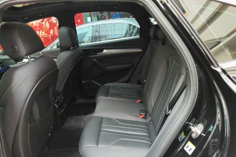Used Audi Q5L Sportback 2021 40 TFSI Fashion Model Left Rear Seat