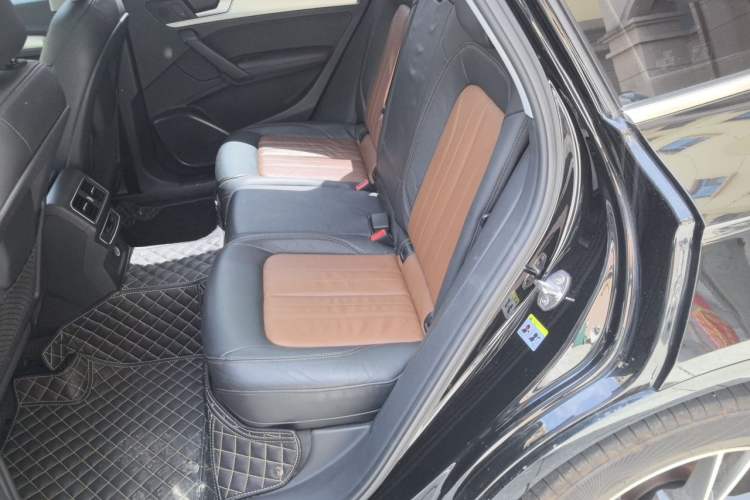 Used Audi Q5L Sportback 2021 40 TFSI Fashion Model Left Rear Seat