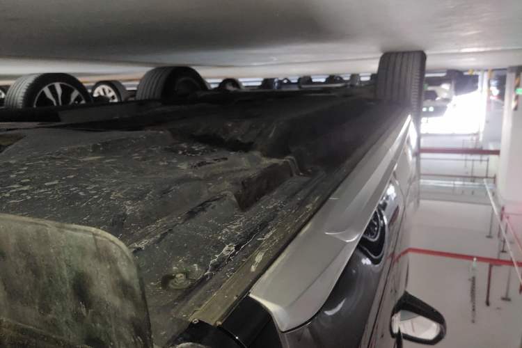 Used Audi Q5L Sportback 2021 40 TFSI Luxury Edition Left Side Sill