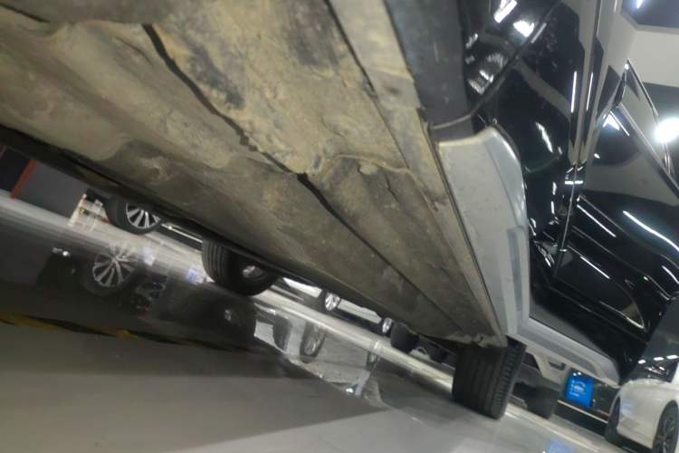 Used Audi Q5L Sportback 2021 45 TFSI Luxury Edition Left Side Sill