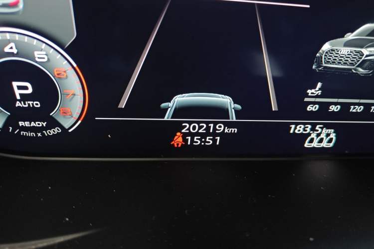 Used Audi Q5L Sportback 2021 40 TFSI Luxury Edition Odometer Close Up