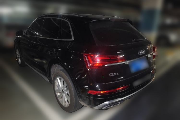 Used Audi Q5L Sportback 2021 40 TFSI Fashion Model Rear Left 45 Deg