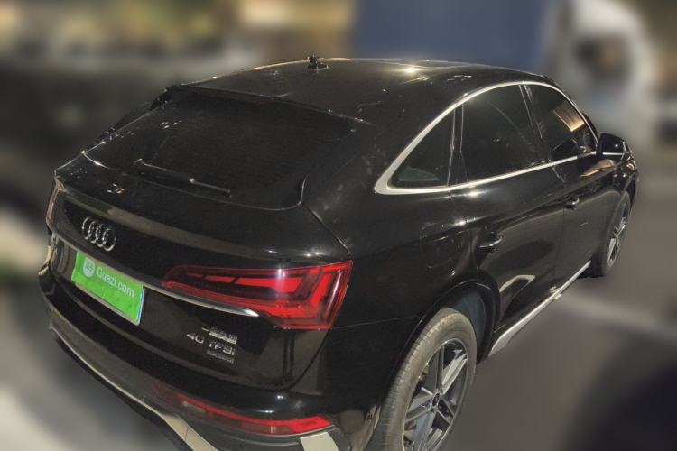 Used Audi Q5L Sportback 2021 40 TFSI Fashion Model Rear Right 45 Deg