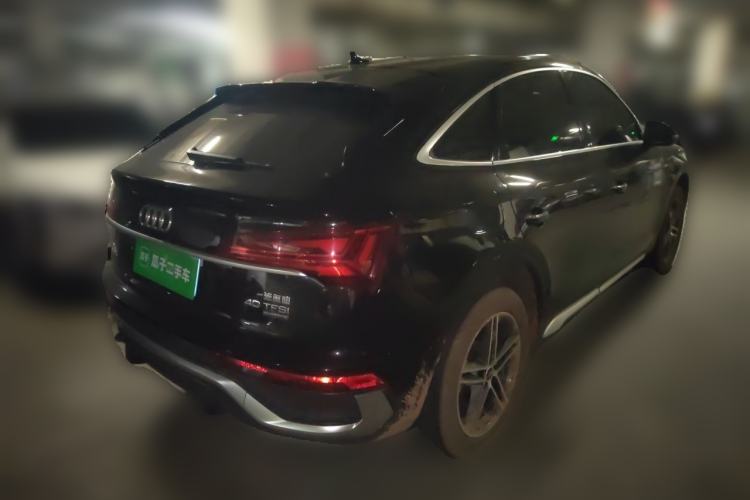 Used Audi Q5L Sportback 2021 40 TFSI Fashion Model Rear Right 45 Deg