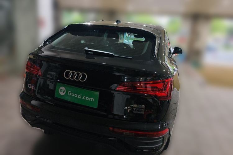 Used Audi Q5L Sportback 2021 40 TFSI Fashion Model Rear Right 45 Deg