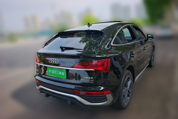 Used Audi Q5L Sportback 2021 40 TFSI Fashion Model Rear Right 45 Deg