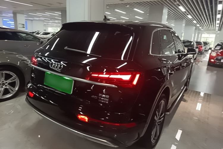 Used Audi Q5L Sportback 2021 40 TFSI Fashion Model Rear Right 45 Deg