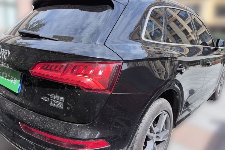Used Audi Q5L Sportback 2021 40 TFSI Fashion Model Rear Right 45 Deg