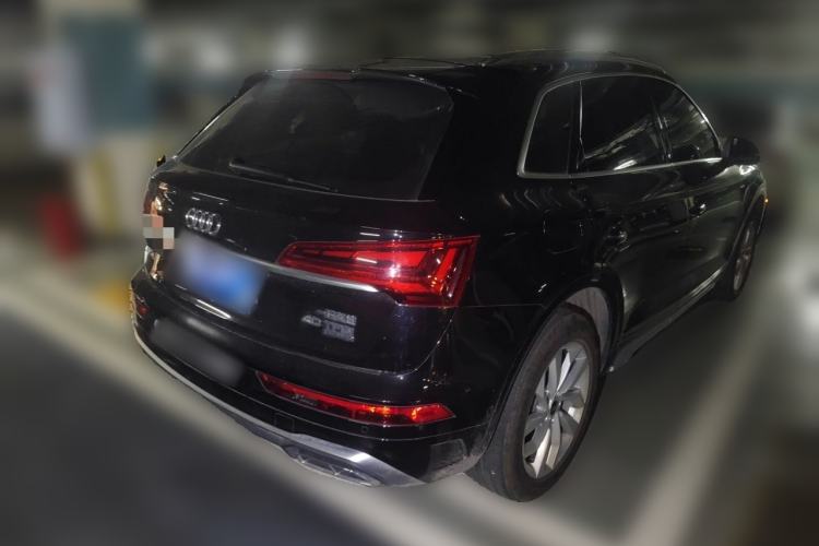Used Audi Q5L Sportback 2021 40 TFSI Fashion Model Rear Right 45 Deg
