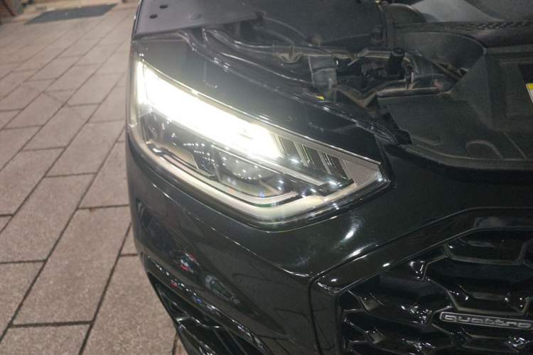 Used Audi Q5L Sportback 2021 40 TFSI Fashion Model Right Front Headlight
