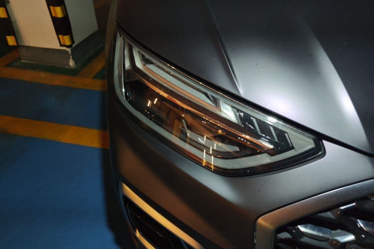 Used Audi Q5L Sportback 2021 40 TFSI Luxury Edition Right Front Headlight