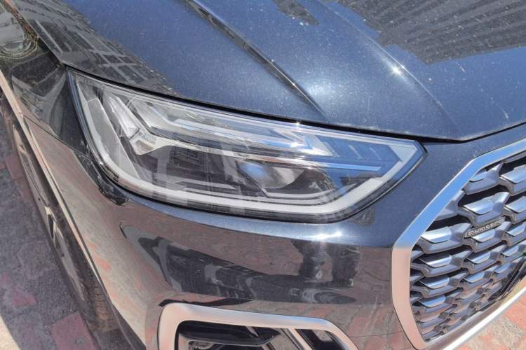 Used Audi Q5L Sportback 2021 40 TFSI Fashion Model Right Front Headlight