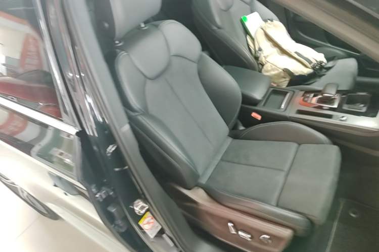 Used Audi Q5L Sportback 2021 40 TFSI Luxury Edition Right Front Seat