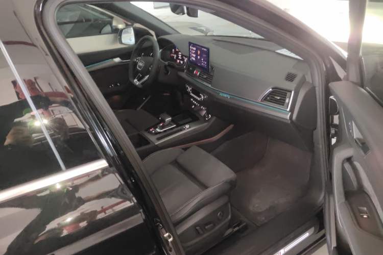 Used Audi Q5L Sportback 2021 40 TFSI Luxury Edition Right Front Seat