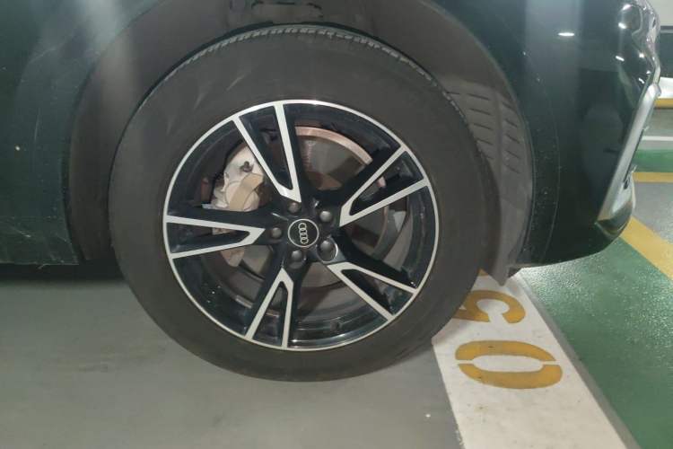 Used Audi Q5L Sportback 2021 40 TFSI Fashion Model Right Front Wheel Hub