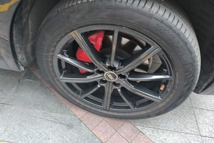 Used Audi Q5L Sportback 2021 45 TFSI Prestige Edition Right Front Wheel Hub