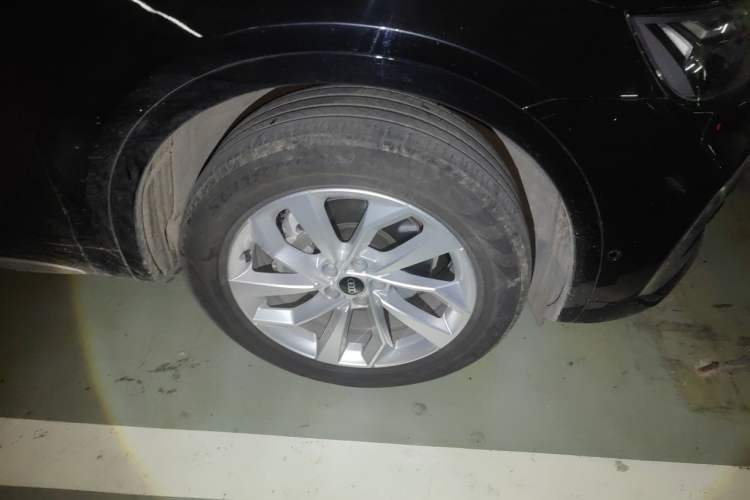 Used Audi Q5L Sportback 2021 40 TFSI Fashion Model Right Front Wheel Hub